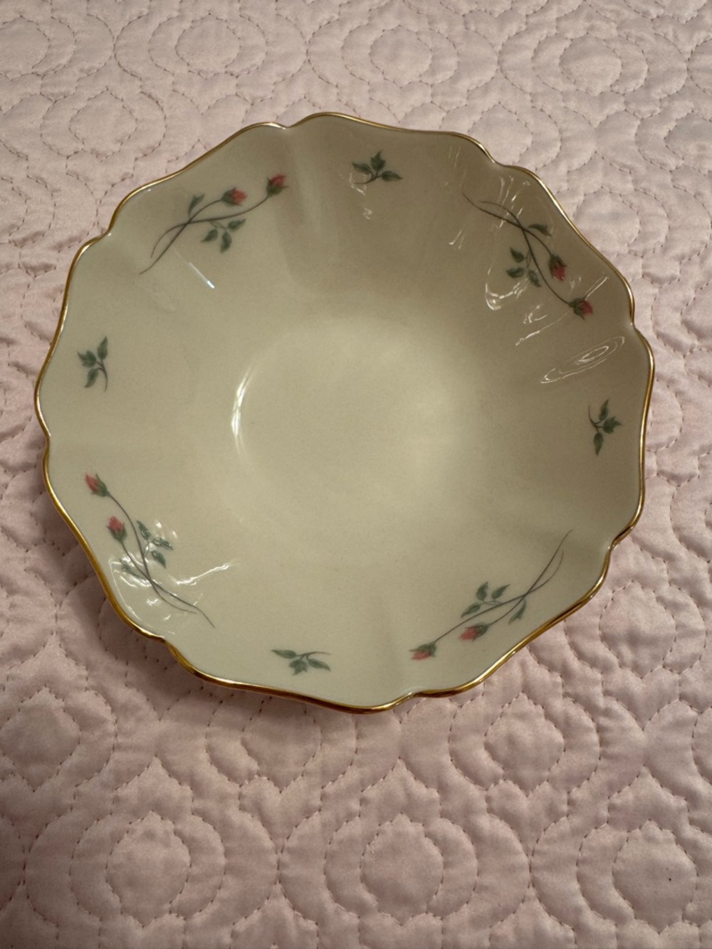 Lenox Cream Floral Scalloped Bowl with Gold Trim Rose Manor Collection